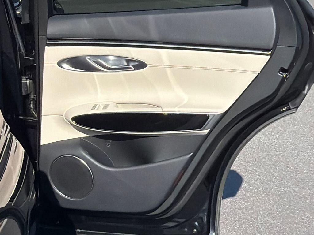 Used 2026 Genesis GV70 2.5T image 16