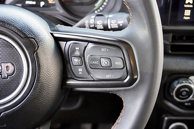 Used 2024 Jeep Wrangler Unlimited AWD/4WD image 47