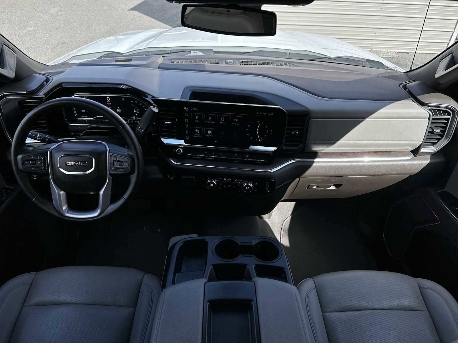 Certified 2025 GMC Sierra 1500 SLT image 14