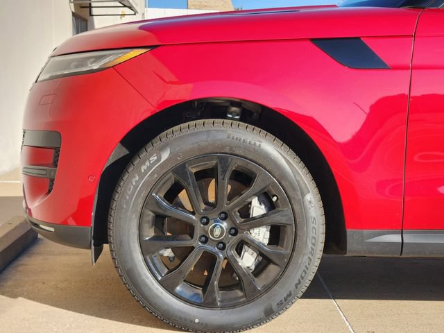 Used 2025 Land Rover Range Rover Sport AWD/4WD image 6