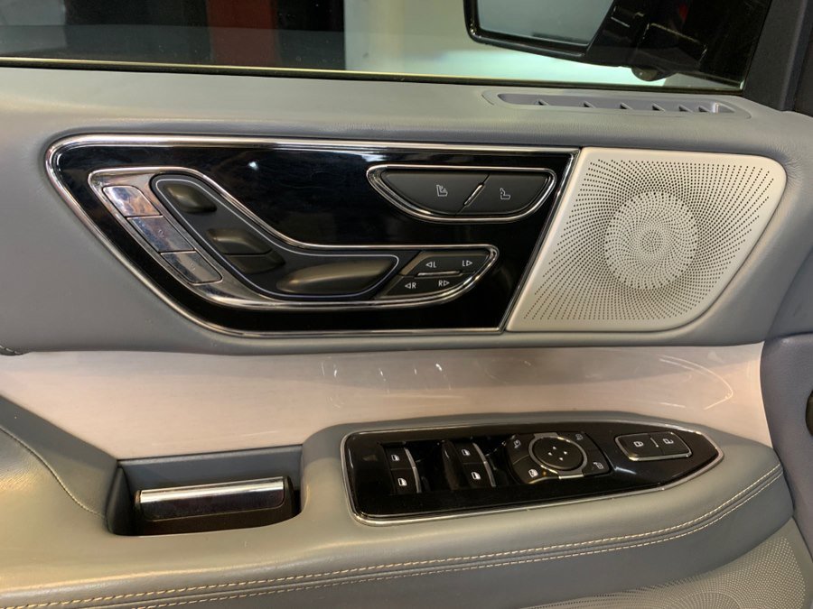 Used 2023 Lincoln Navigator Black Label AWD/4WD image 17