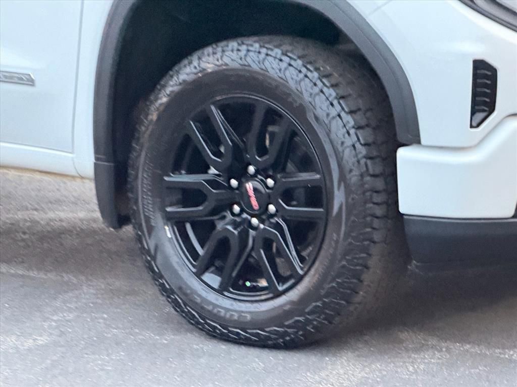 Used 2025 GMC Sierra 1500 Elevation image 27