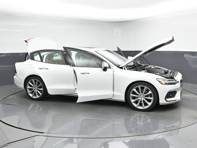 Used 2021 Volvo S60 T5 Momentum w/ Premium Package FWD image 46