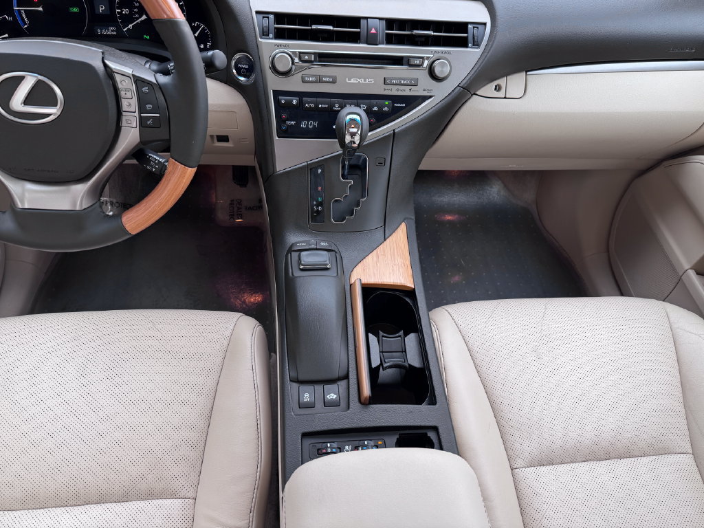 Used 2015 Lexus RX 450h AWD image 26