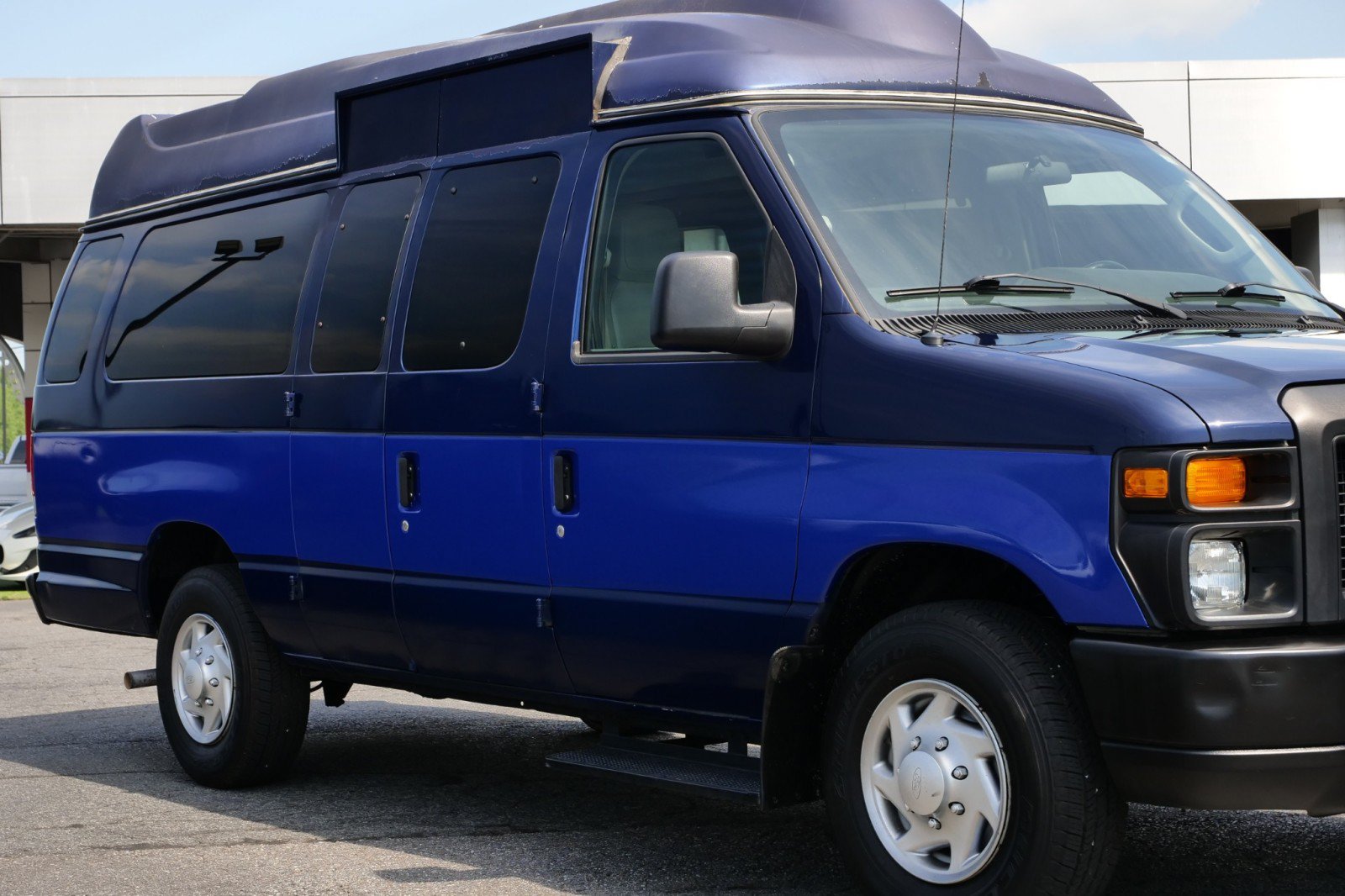 Used 2010 Ford E-250 and Econoline 250 Extended RWD image 16