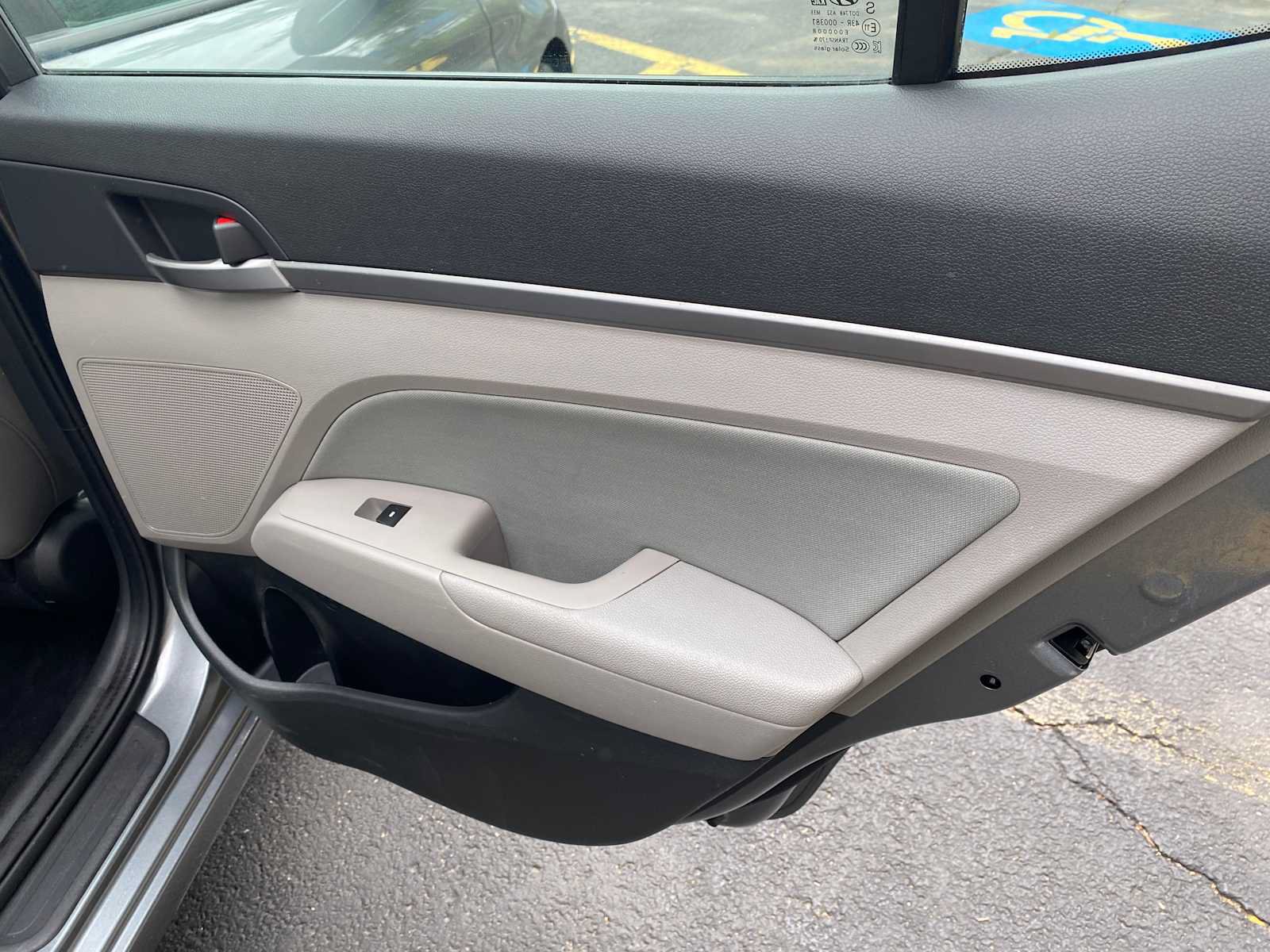 Used 2018 Hyundai Elantra Value Edition w/ Cargo Package FWD image 32