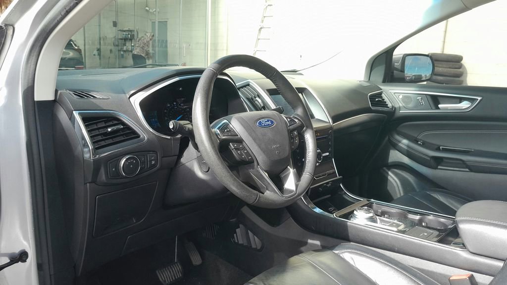 Used 2019 Ford Edge Titanium w/ Cargo Accessory Package FWD image 20