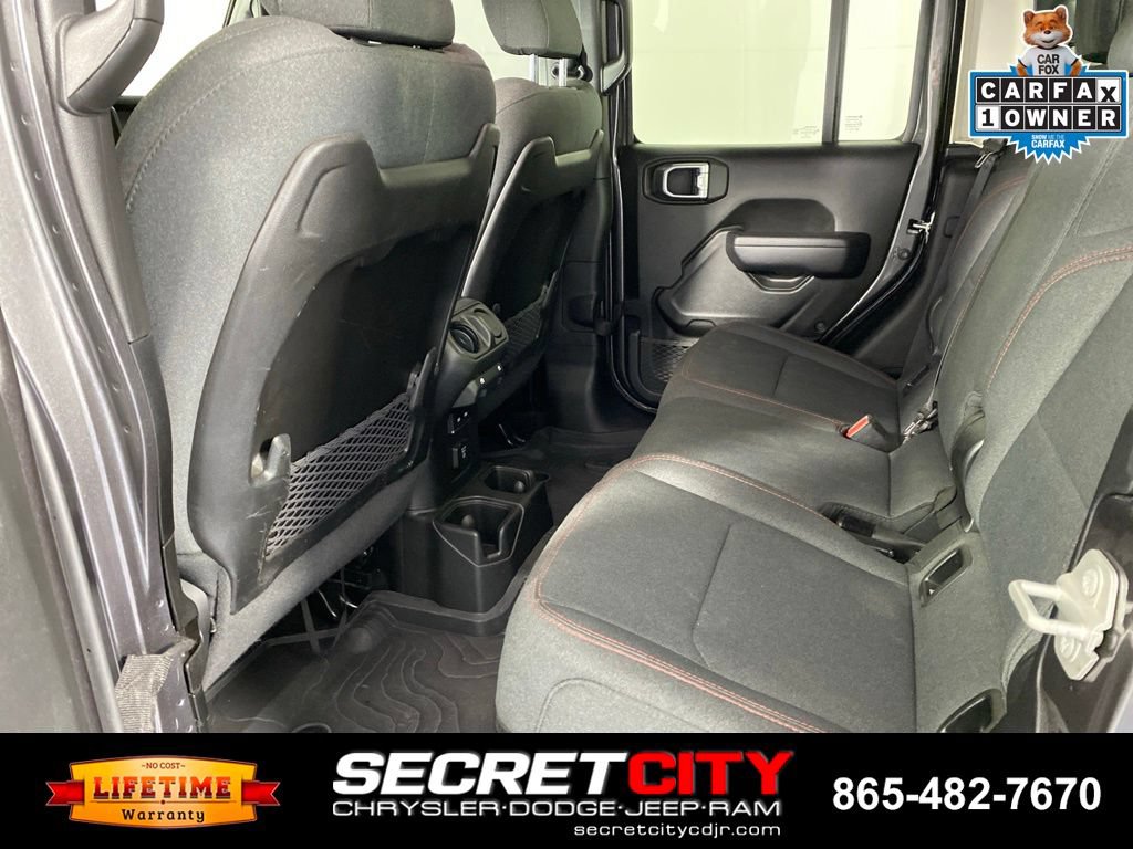 Used 2024 Jeep Gladiator Rubicon w/ Technology Group AWD/4WD image 28