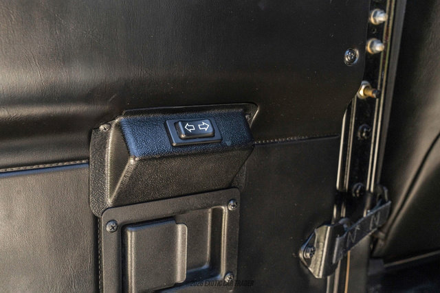 Used 1996 HUMMER H1 4-Door Open Top image 42