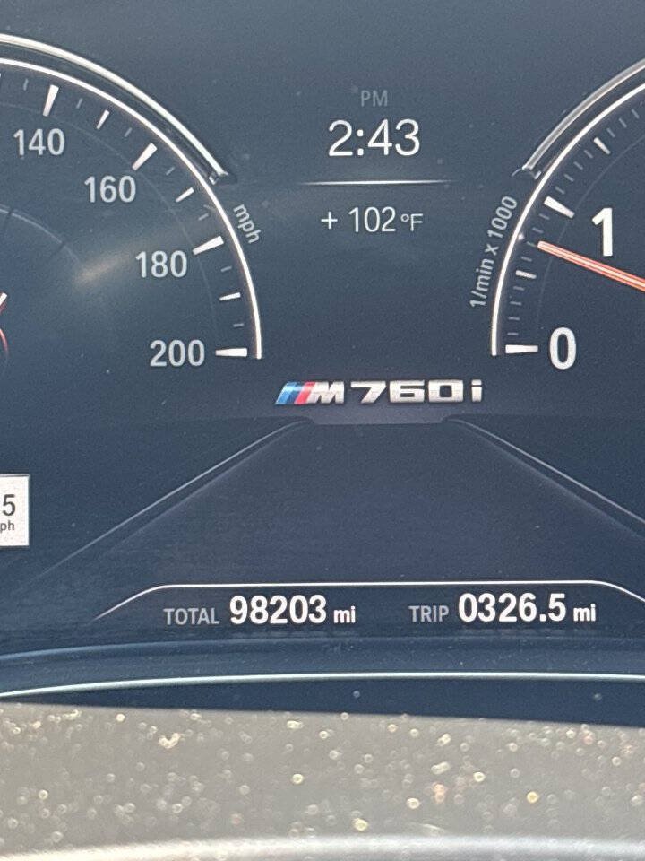 Used 2019 BMW M760i xDrive w/ Luxury Rear Seating Package AWD/4WD image 9