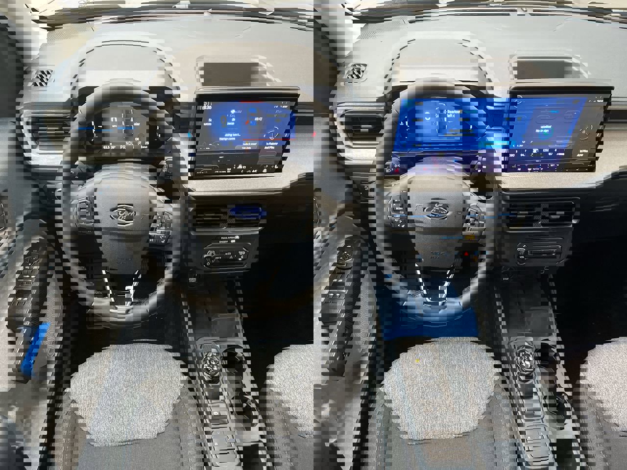 New 2025 Ford Maverick XLT w/ XLT Luxury Package image 12