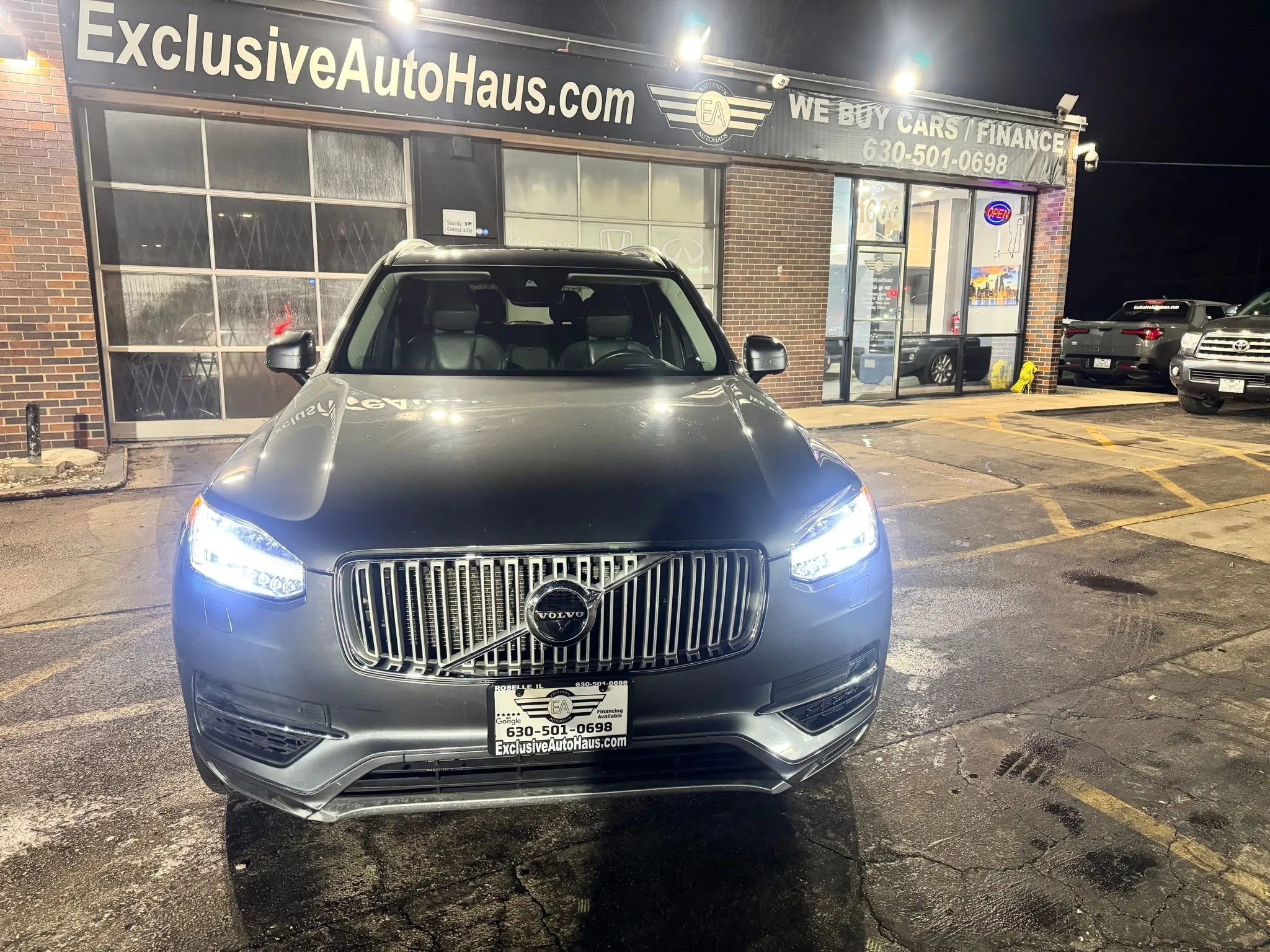 Used 2016 Volvo XC90 T8 Inscription w/ Protection Package Plus image 9