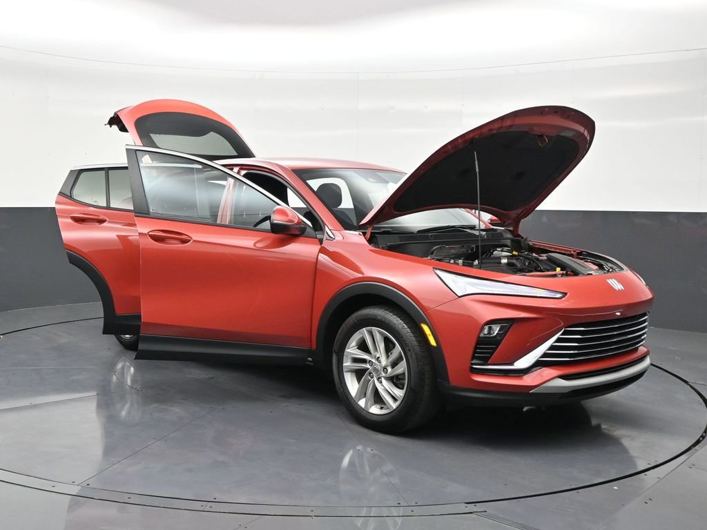 Used 2024 Buick Envista Preferred image 31