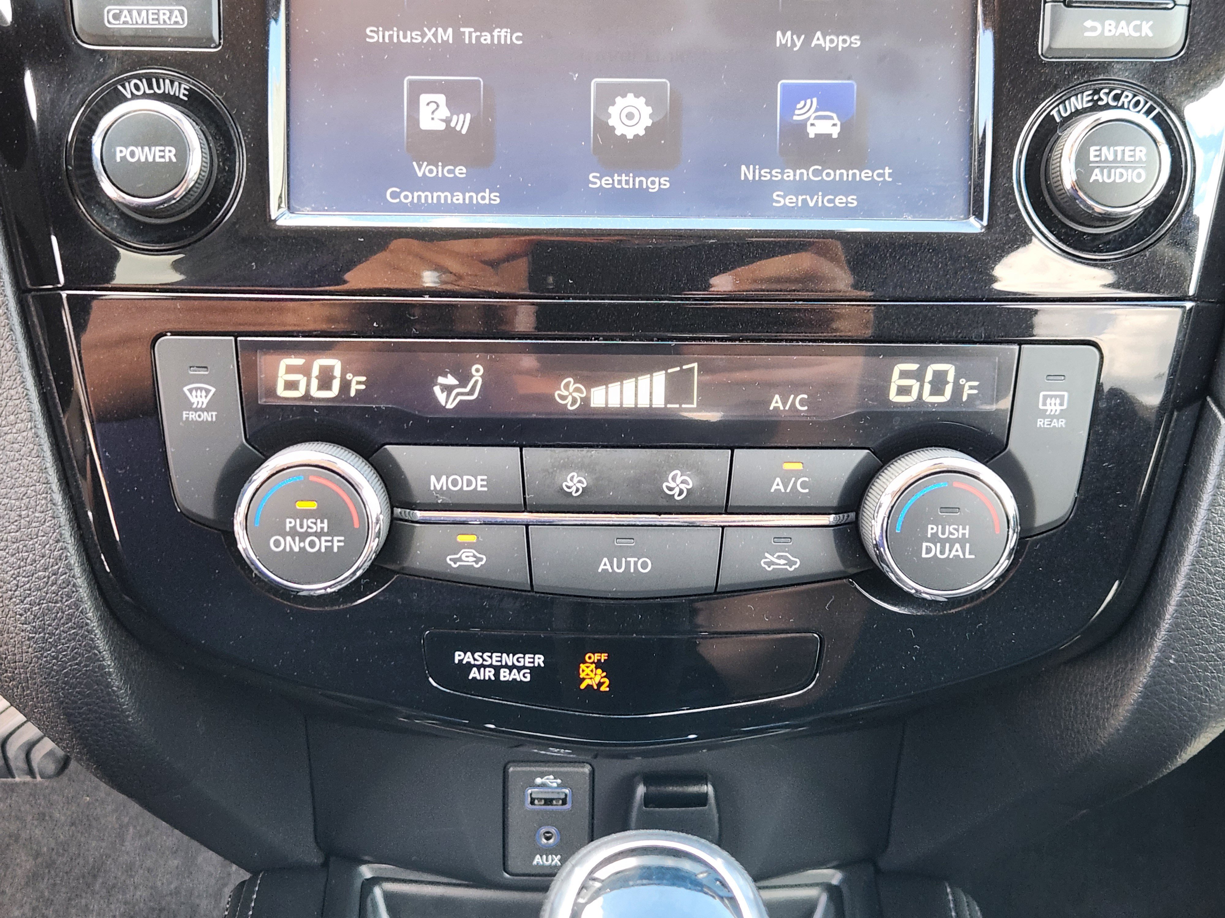 Used 2017 Nissan Rogue SL FWD image 21