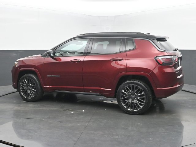 Used 2022 Jeep Compass High Altitude AWD/4WD image 3