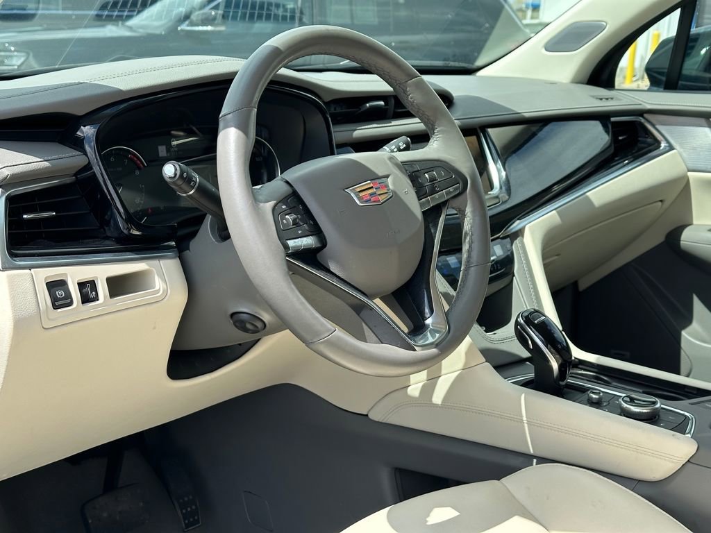 Used 2024 Cadillac XT6 Premium Luxury image 27