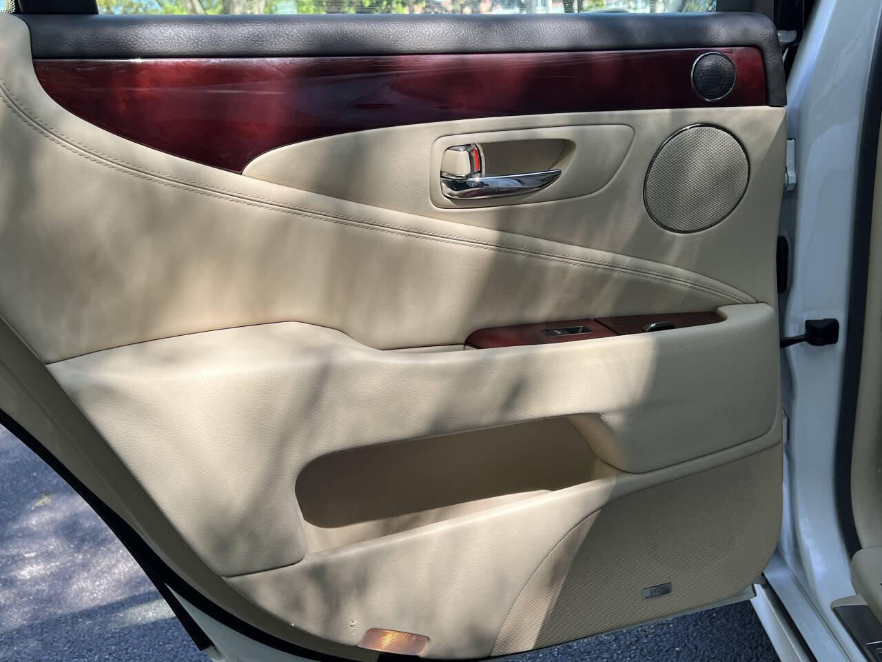 Used 2012 Lexus LS 460 AWD w/ Luxury Value Edition image 23