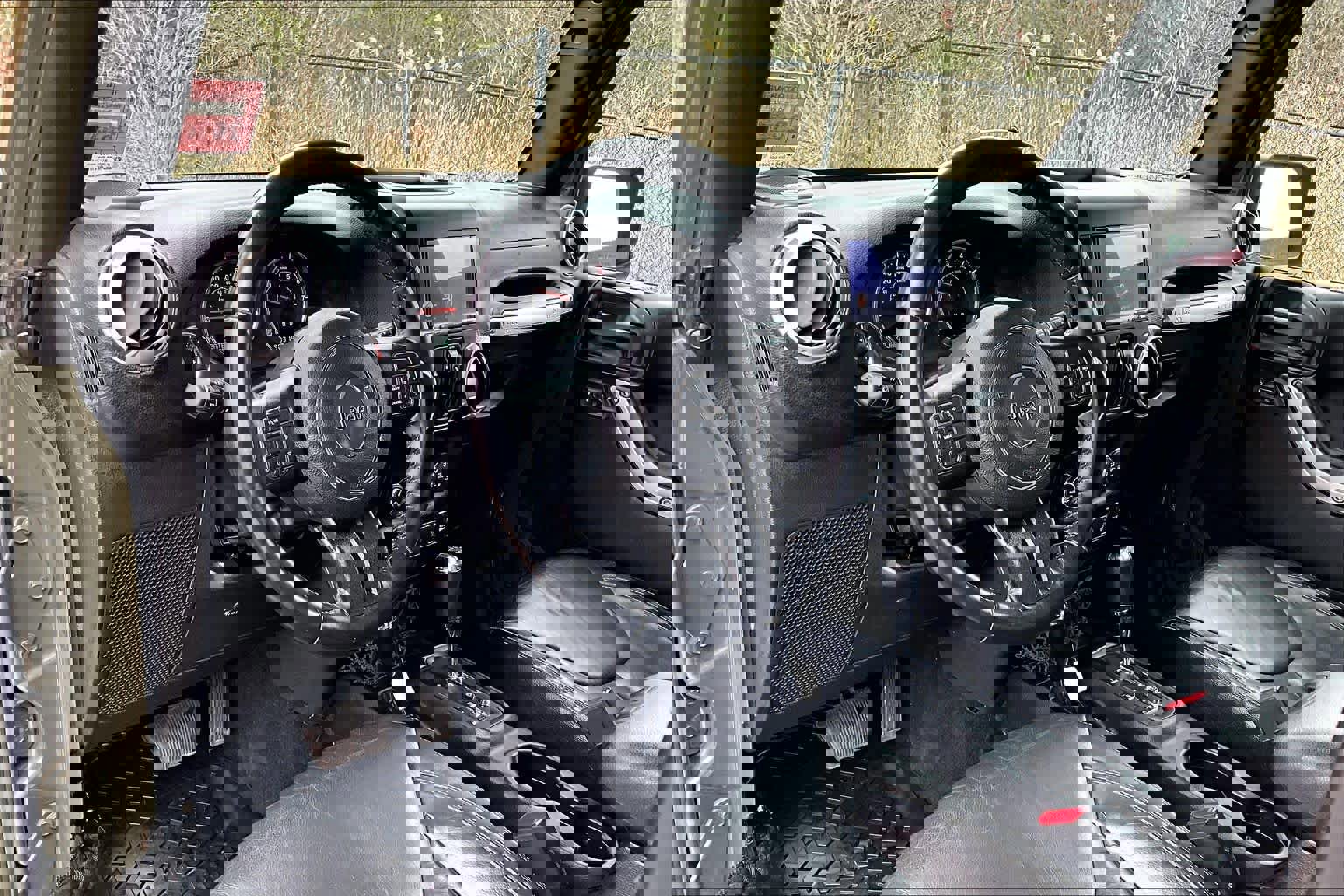 Used 2015 Jeep Wrangler Unlimited Sahara w/ Dual Top Group image 18