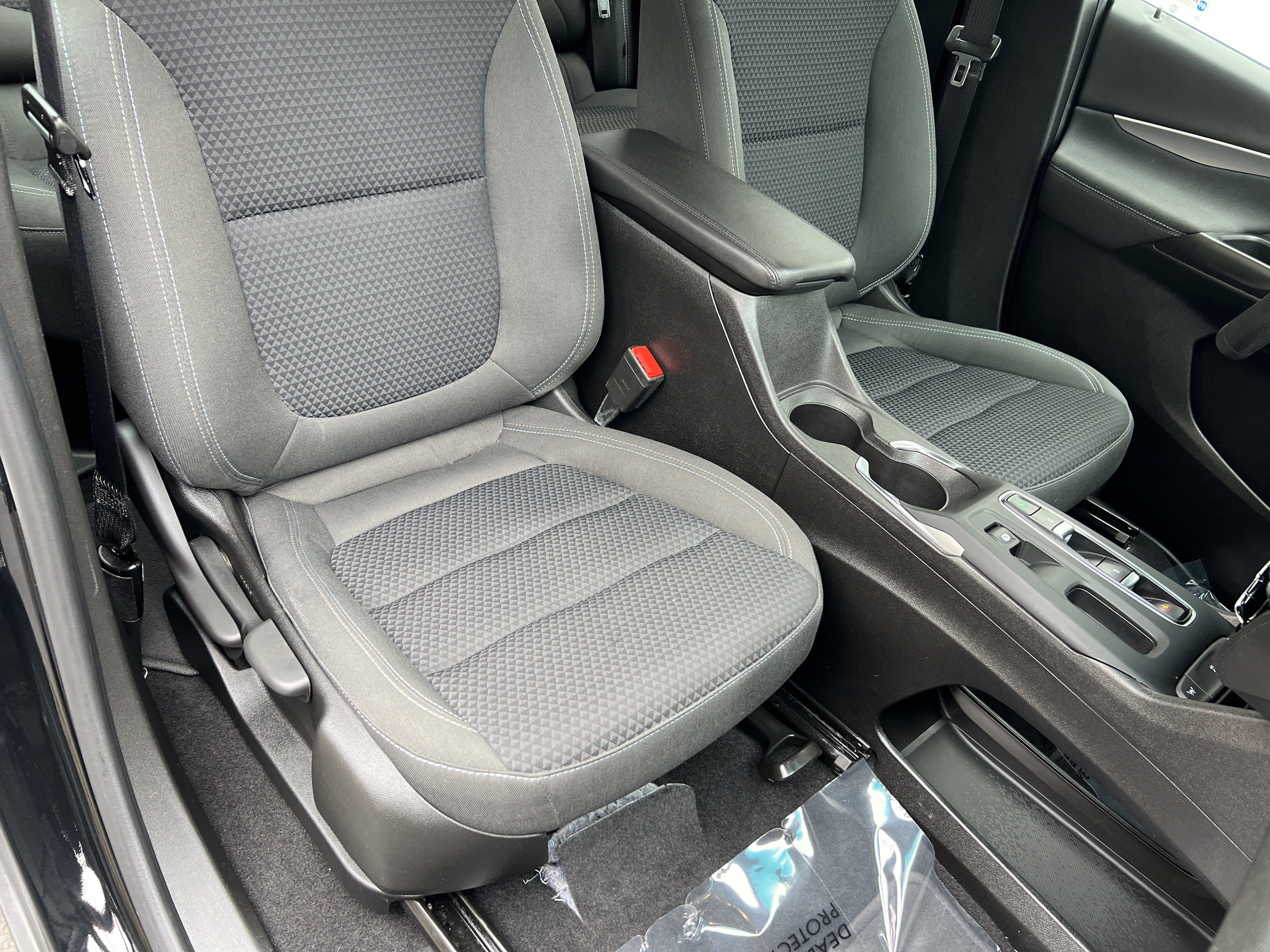 Used 2023 Chevrolet Bolt LT FWD image 23