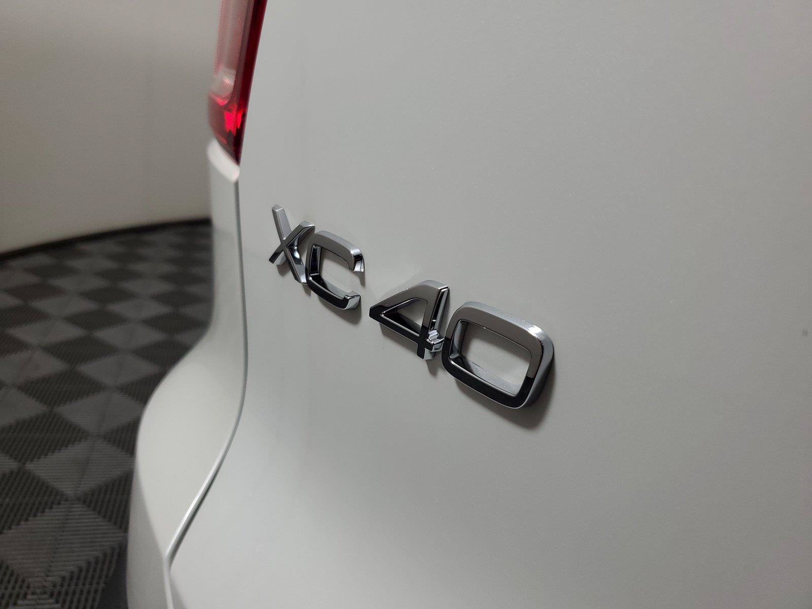 New 2026 Volvo XC40 B4 Core w/ Protection Package Premier FWD image 8