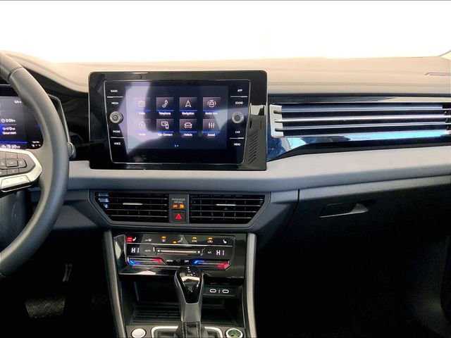 Used 2025 Volkswagen Jetta SE image 6