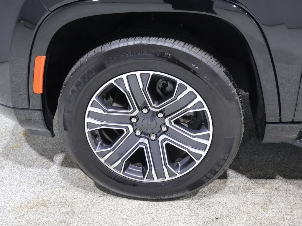 Used 2024 Jeep Wagoneer Series II AWD/4WD image 8