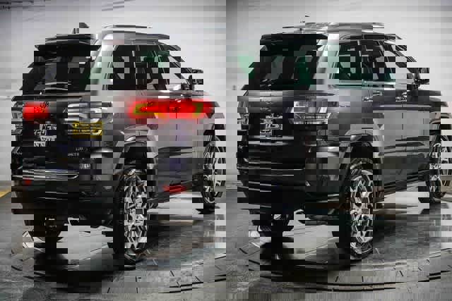 Used 2021 Jeep Grand Cherokee Limited image 4