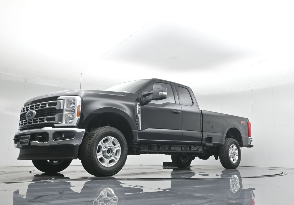 New 2026 Ford F350 XLT w/ FX4 Off-Road Package image 43