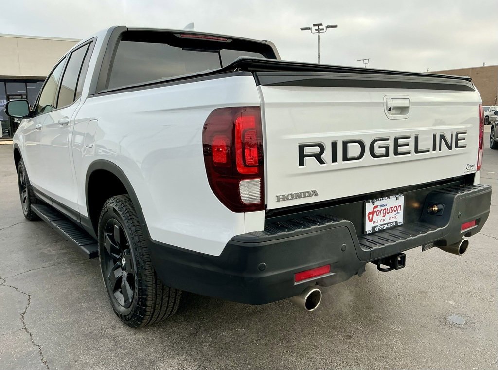 Used 2025 Honda Ridgeline Black Edition image 13