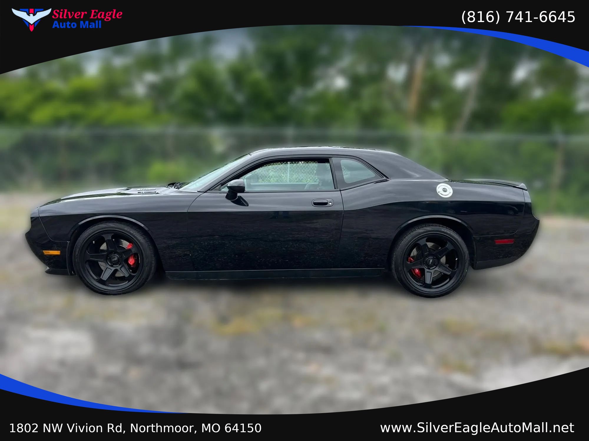 Used 2010 Dodge Challenger SRT8 w/ SRT Option Group II RWD image 2