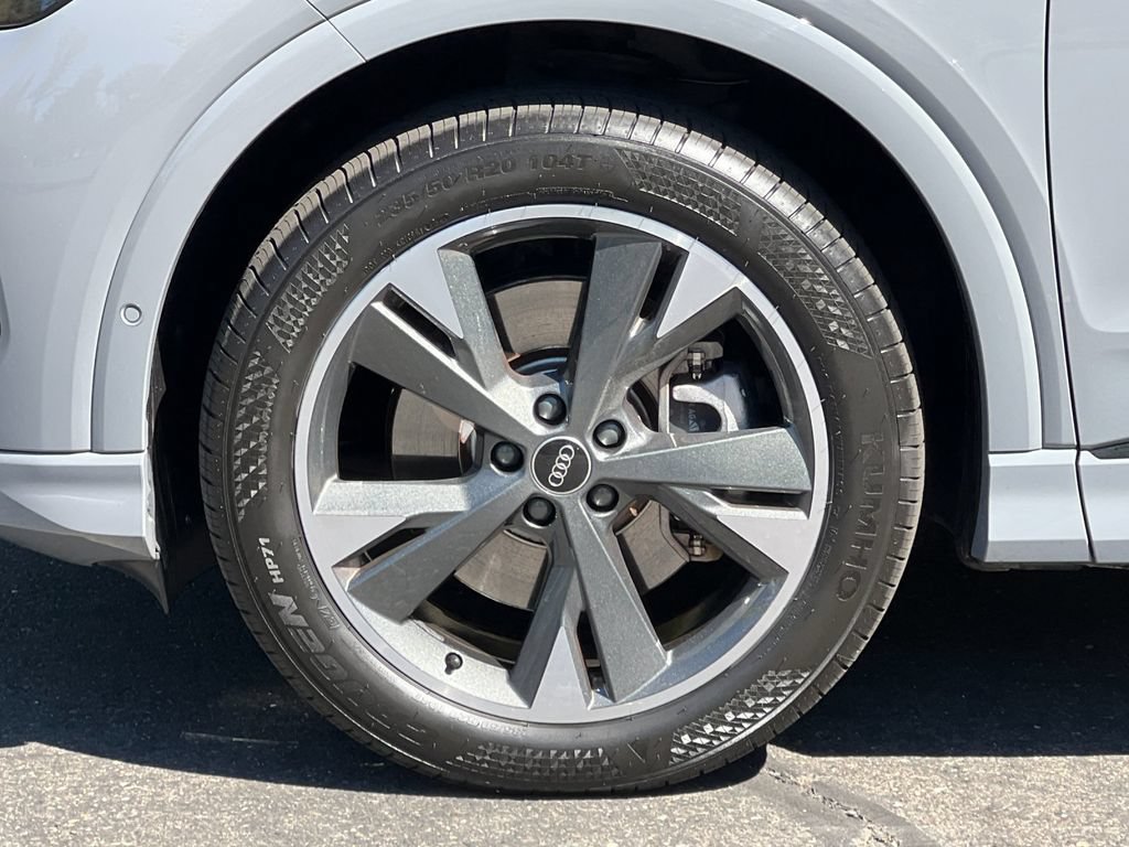 Used 2024 Audi Q4 e-tron Premium Plus AWD/4WD image 38