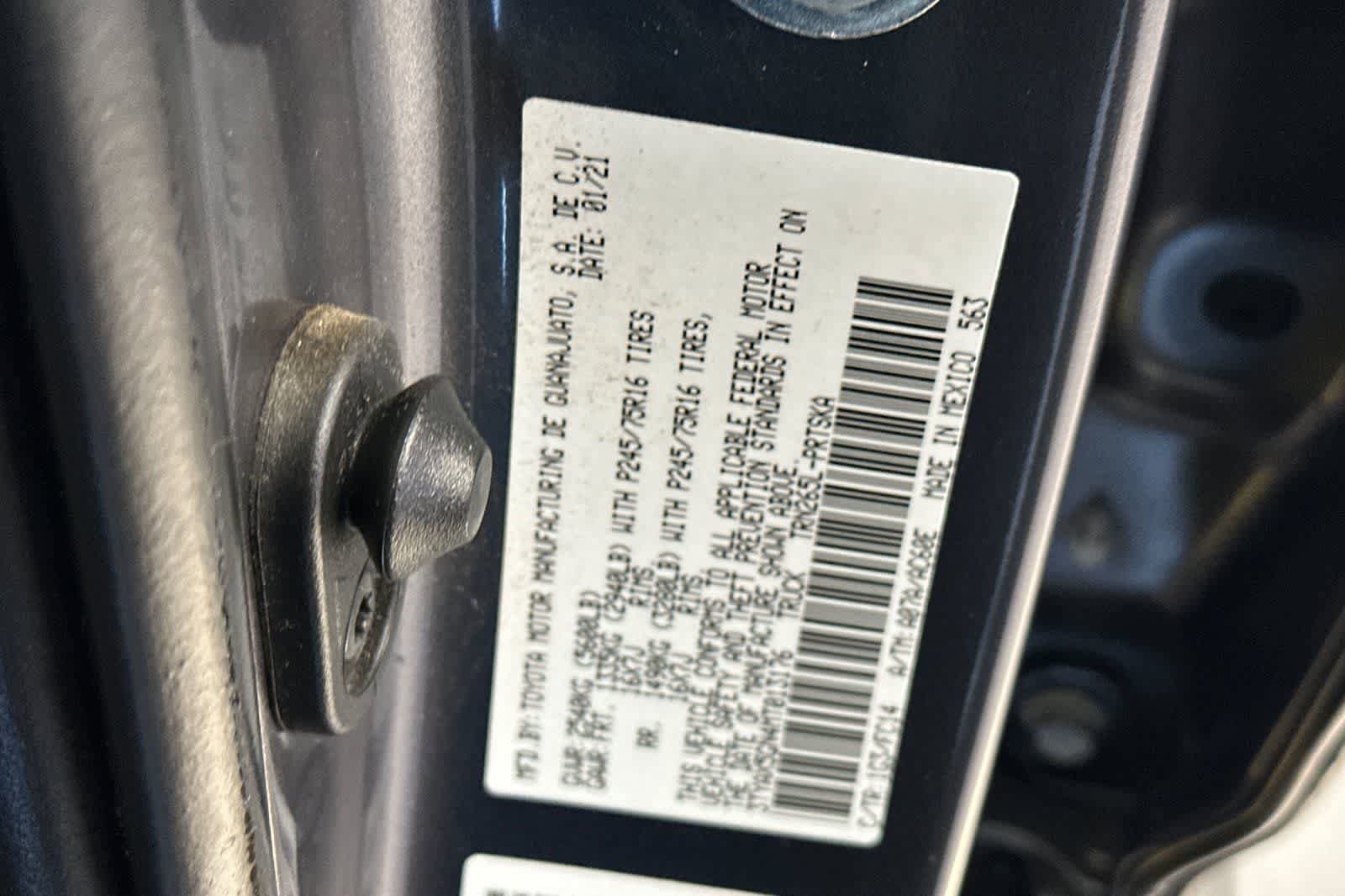 Used 2021 Toyota Tacoma SR5 RWD image 34
