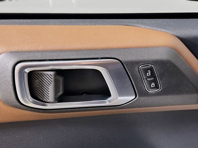 Used 2023 Ford Bronco Outer Banks AWD/4WD image 9