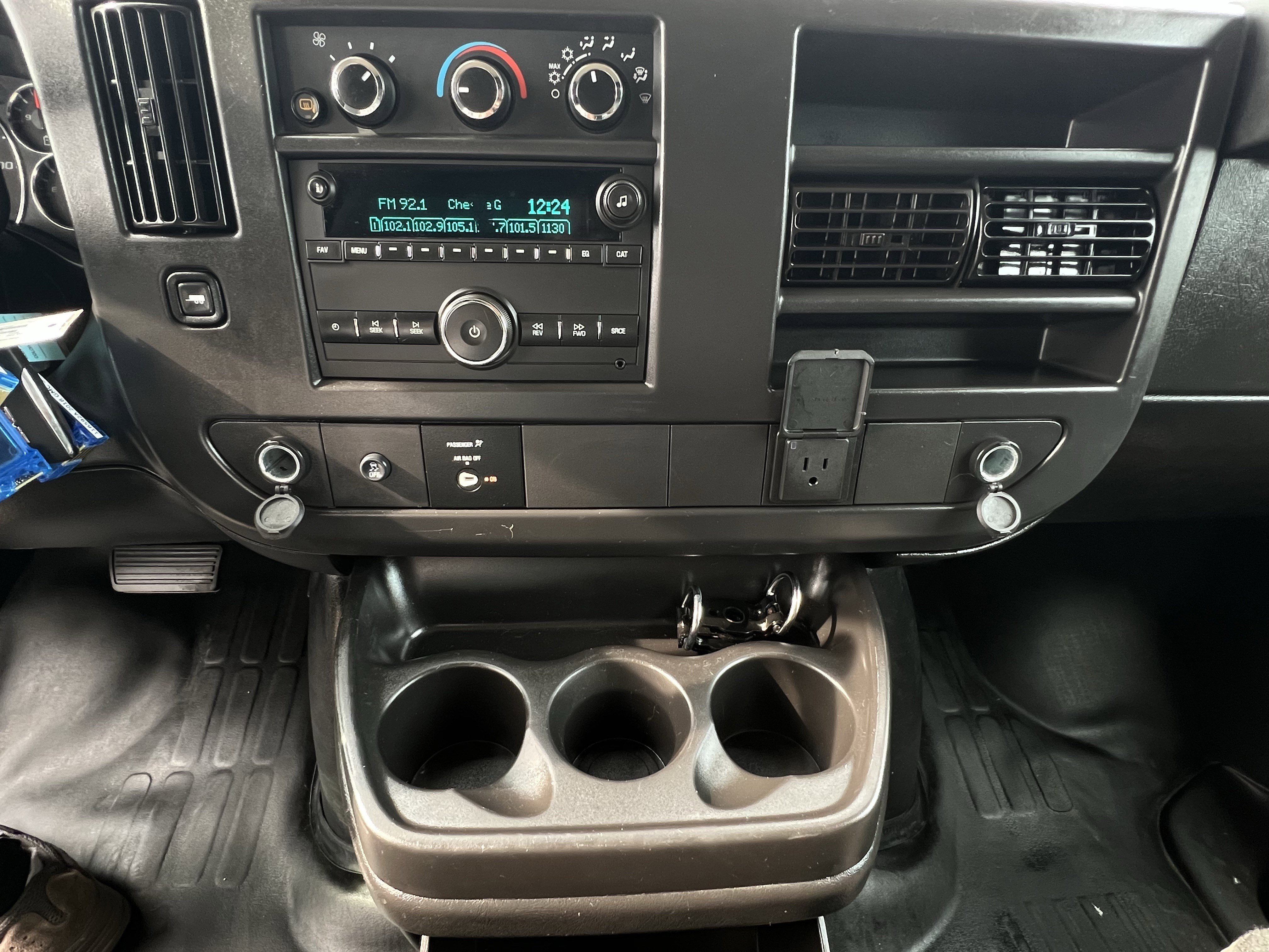 Used 2024 GMC Savana 2500 w/ Driver Convenience Package image 15