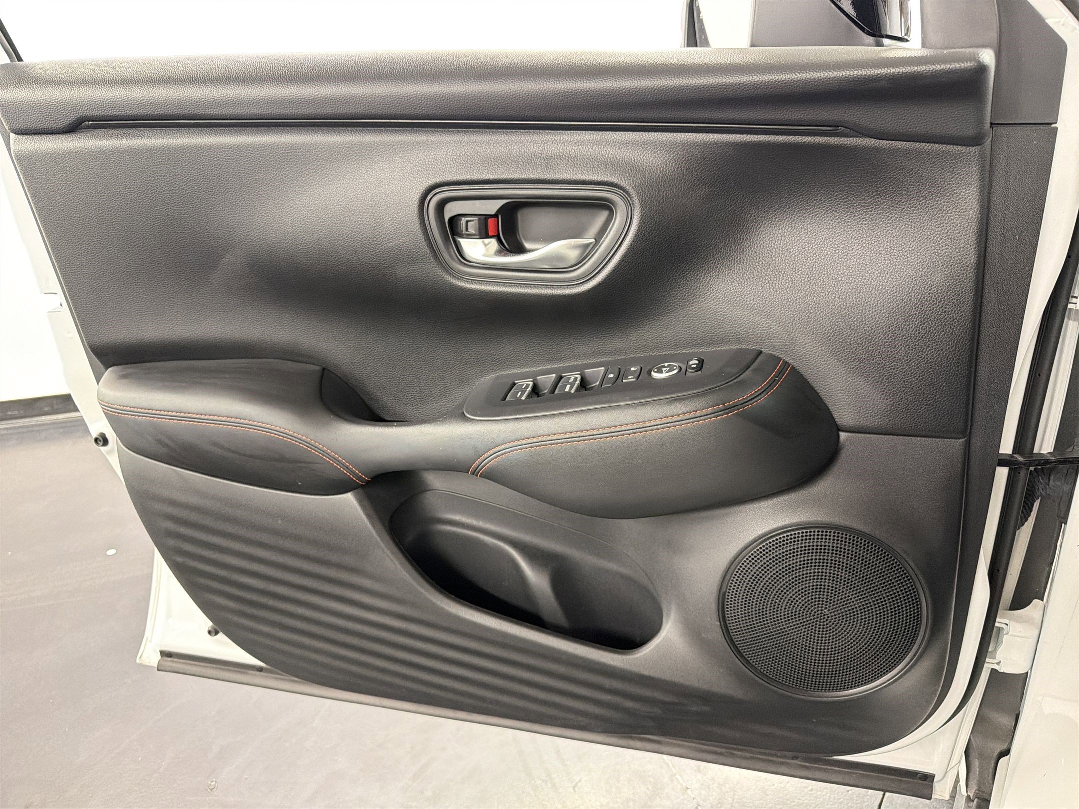 Certified 2024 Honda HR-V Sport image 19