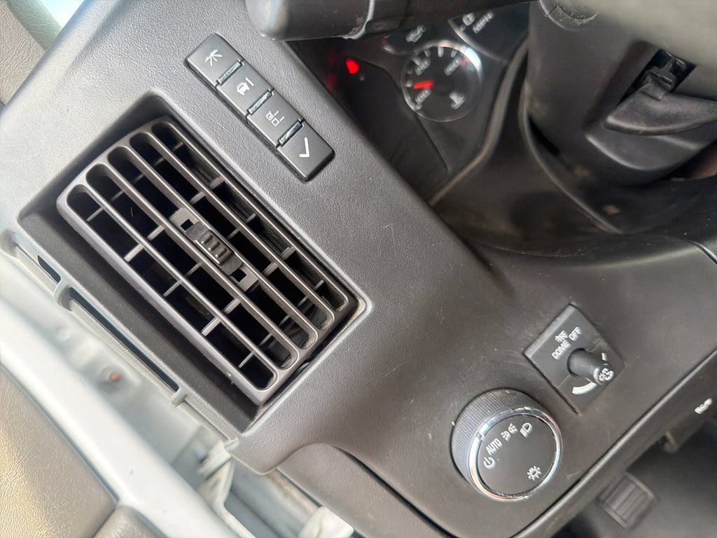 Used 2017 Chevrolet Express 3500 LS RWD image 17