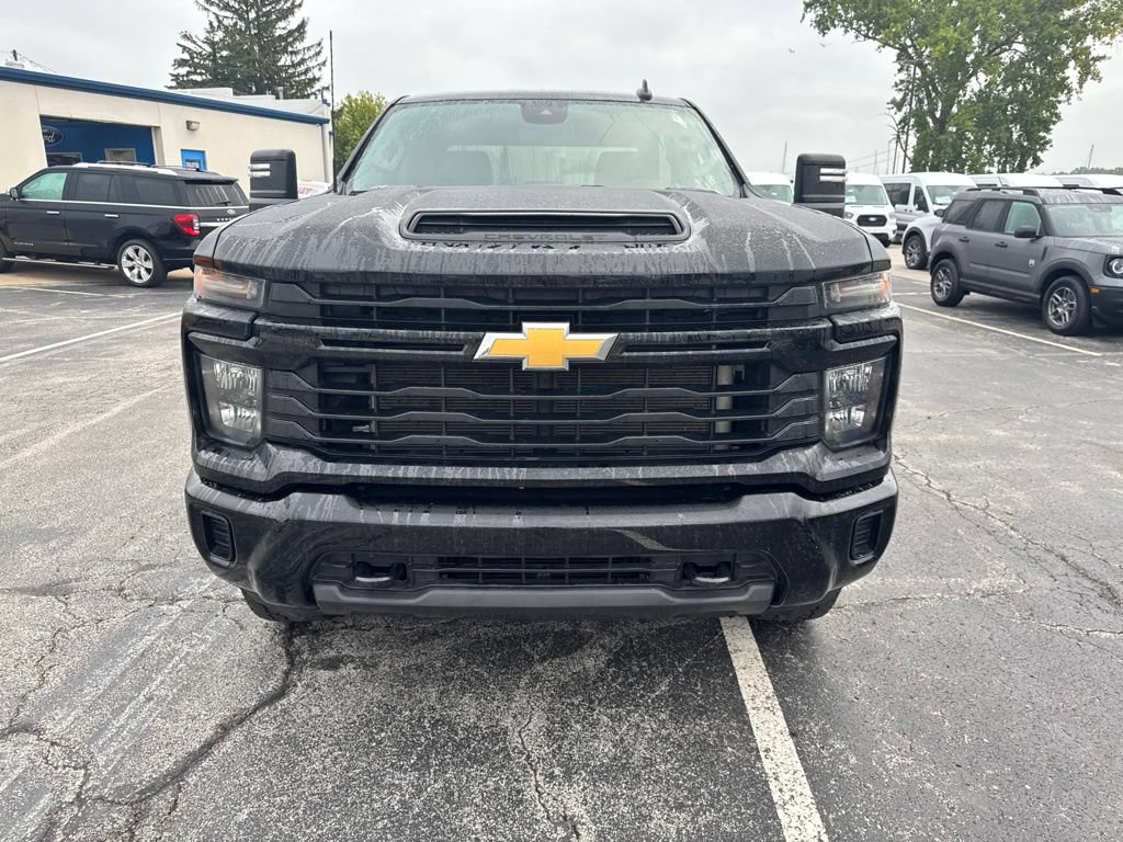 Used 2025 Chevrolet Silverado 2500 Custom w/ Z71 Off-Road Package AWD/4WD image 9
