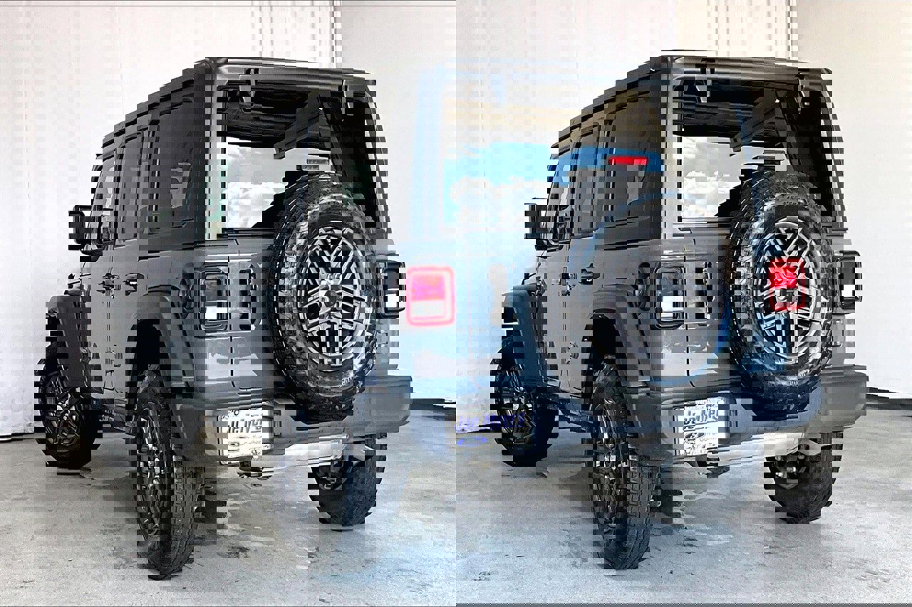 Used 2024 Jeep Wrangler Sport S image 10