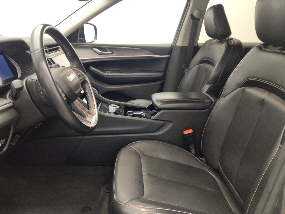 Used 2021 Jeep Grand Cherokee L Limited AWD/4WD image 17