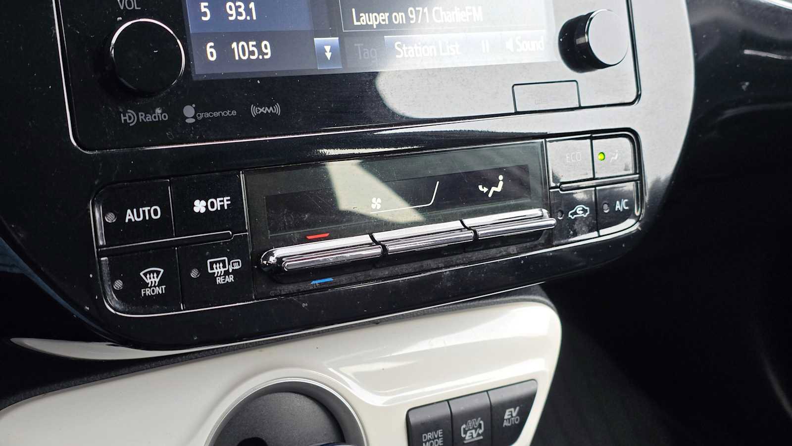 Certified 2018 Toyota Prius Prime Plus image 32