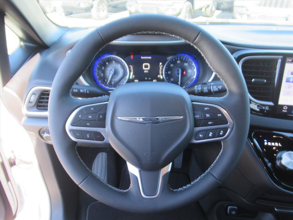 New 2026 Chrysler Voyager LX FWD image 17
