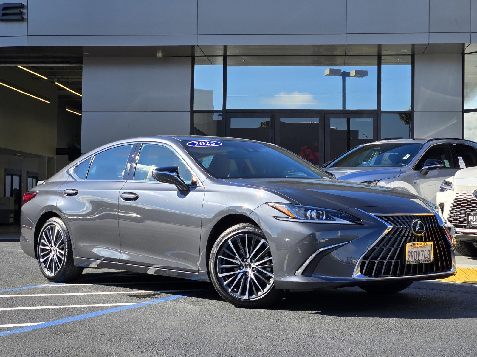 Used 2025 Lexus ES 300h w/ Premium Package