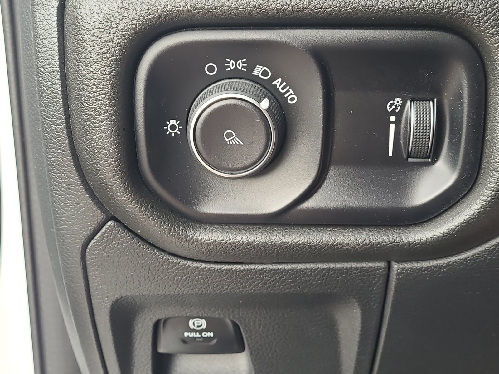 Used 2024 RAM 1500 Tradesman AWD/4WD image 23