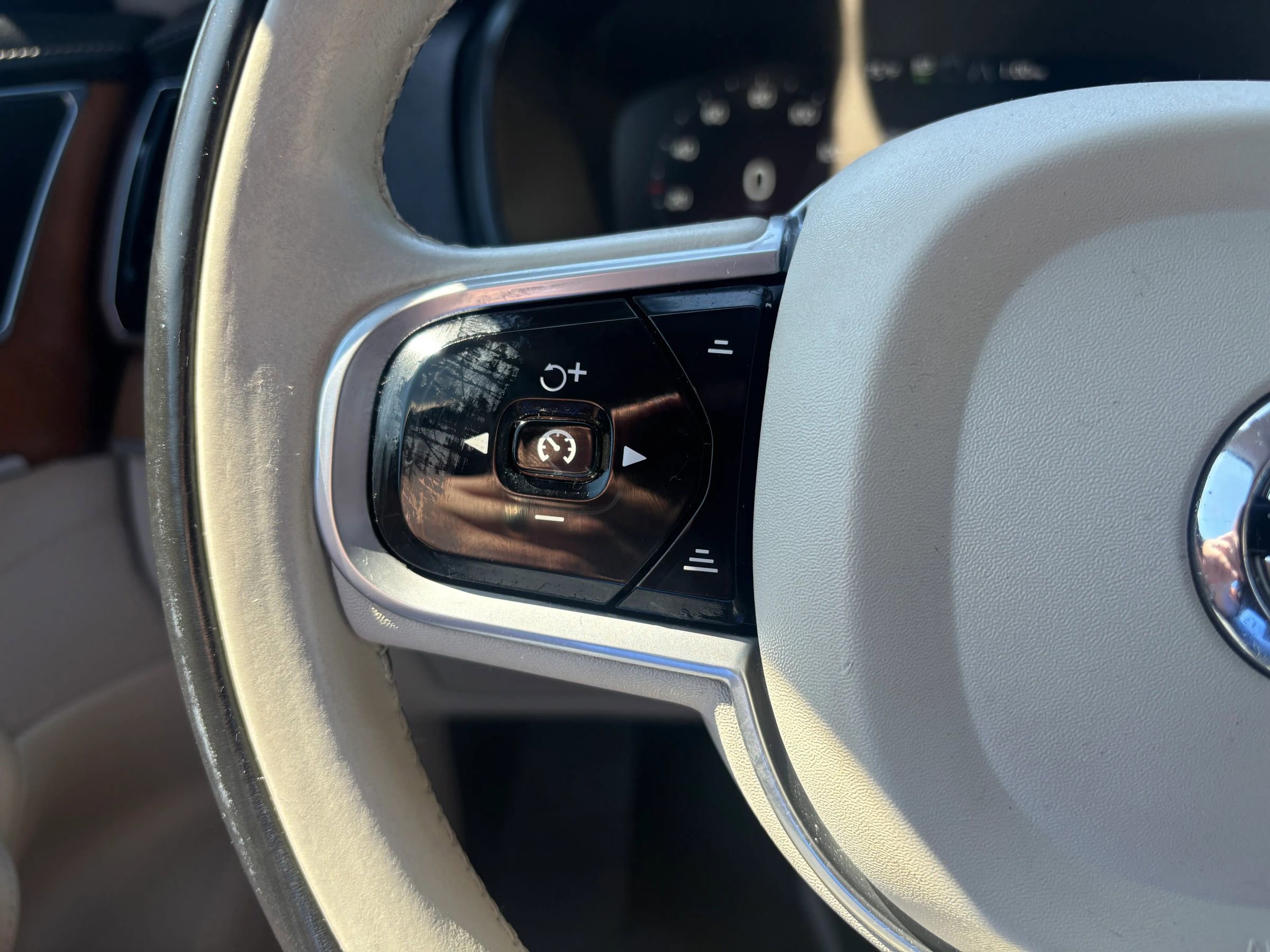 Used 2017 Volvo XC90 T6 Inscription image 20