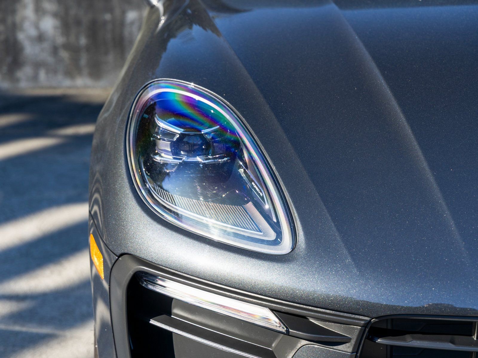 Certified 2025 Porsche Macan image 15