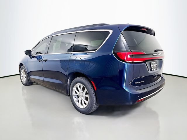 Used 2022 Chrysler Pacifica Touring-L AWD/4WD image 5