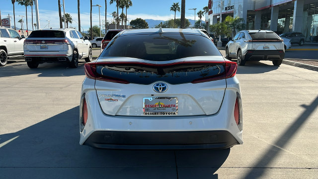 Used 2018 Toyota Prius Prime Advanced w/ Carpet Mat Package FWD image 23