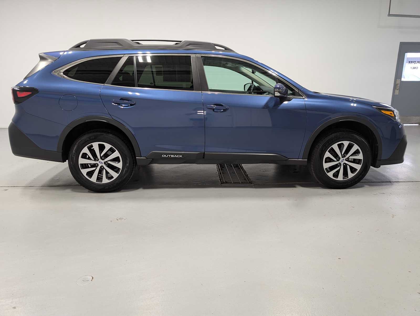 Used 2021 Subaru Outback Premium w/ Popular Package #1 AWD/4WD image 7