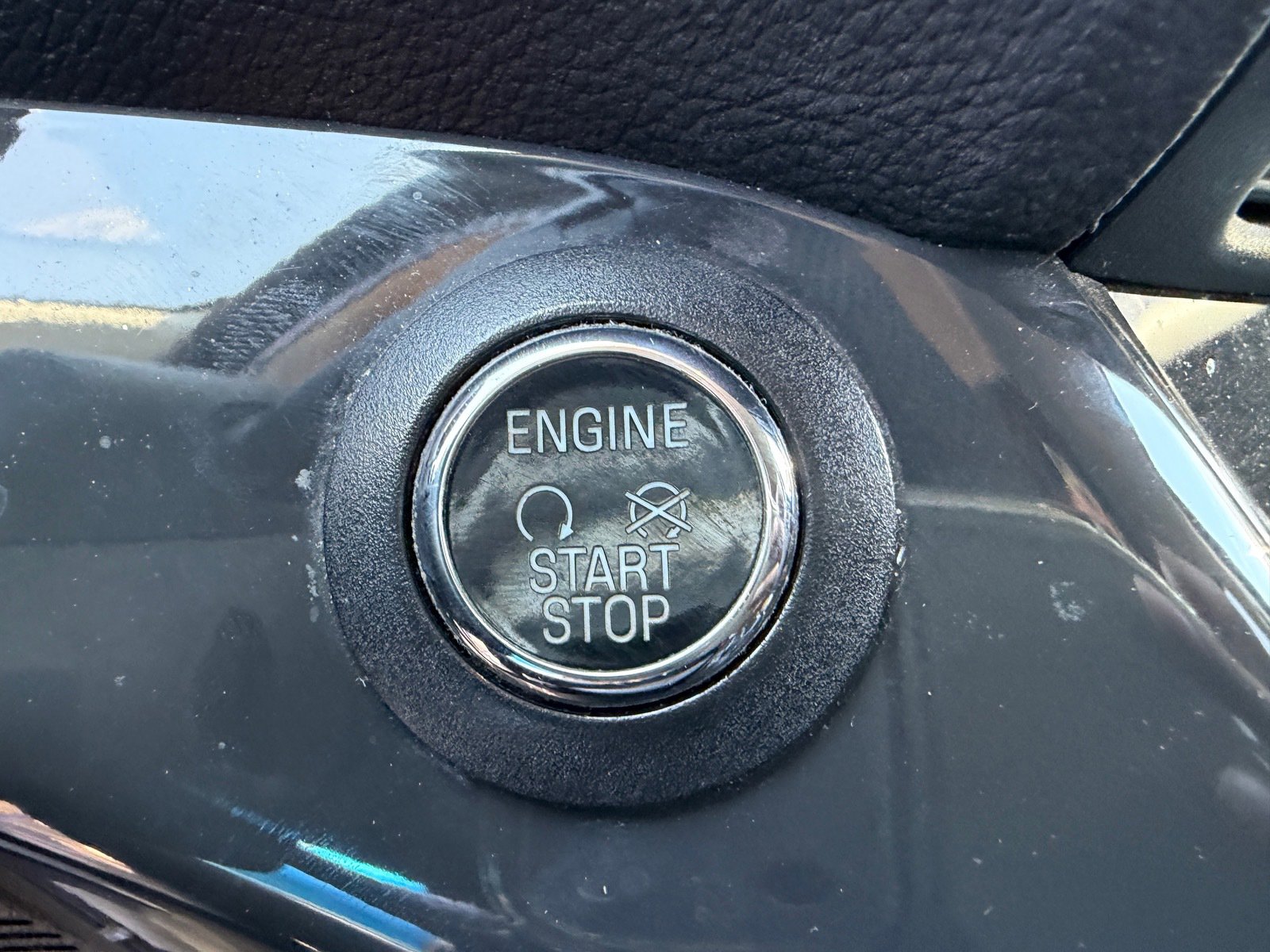 Used 2016 Ford Escape Titanium FWD image 12