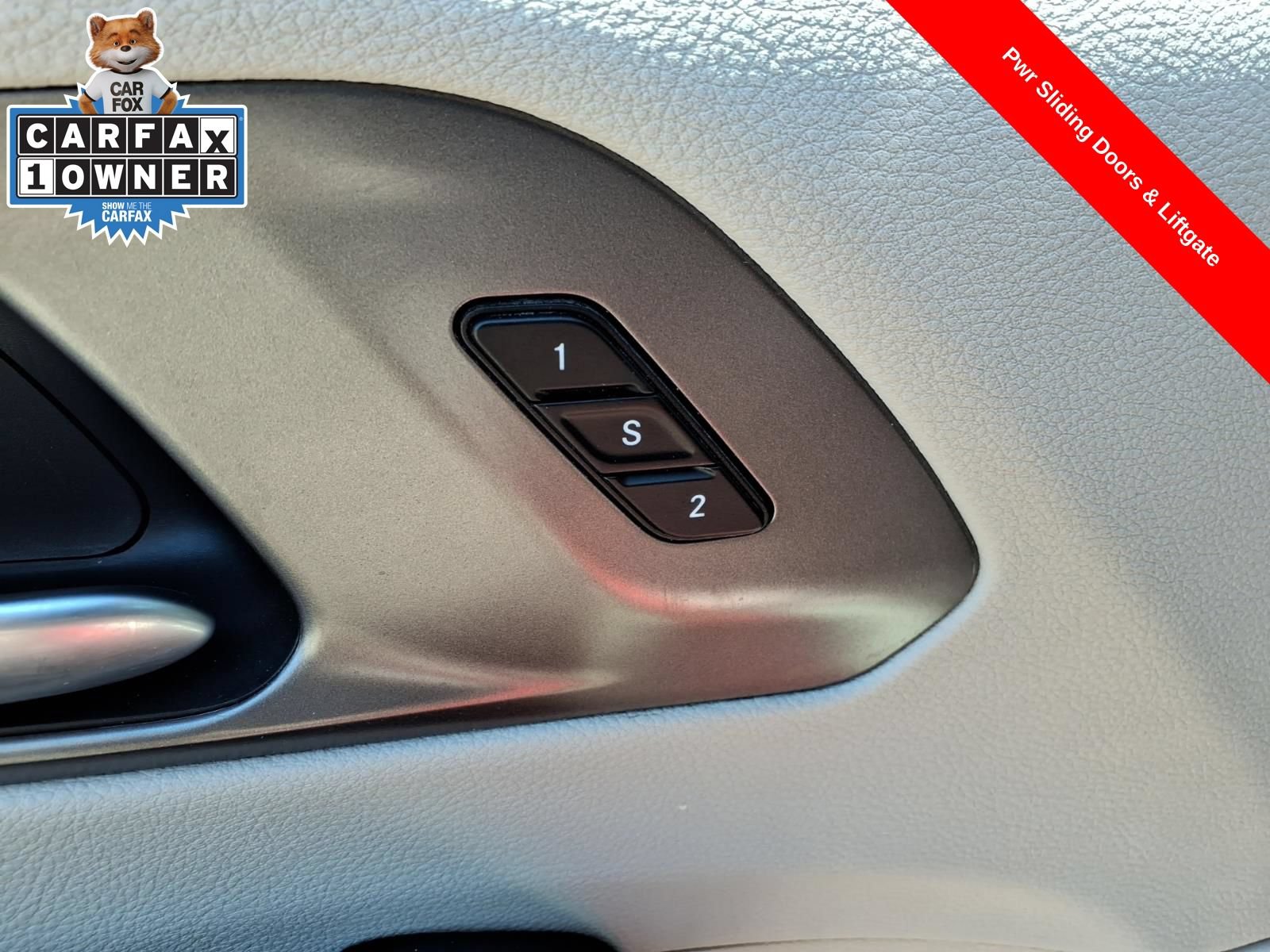 Used 2024 Chrysler Pacifica Touring-L FWD image 14